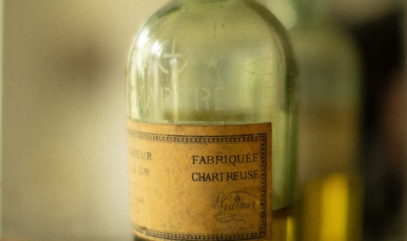 tout savoir sur la chartreuse : histoire et dégustation